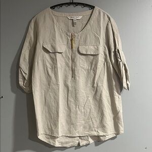 Ellen Tracy Light Tan Top with Front Zipper Small